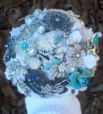 Bride's Bouquet... Inspiration?? And show YOURS off!! :D