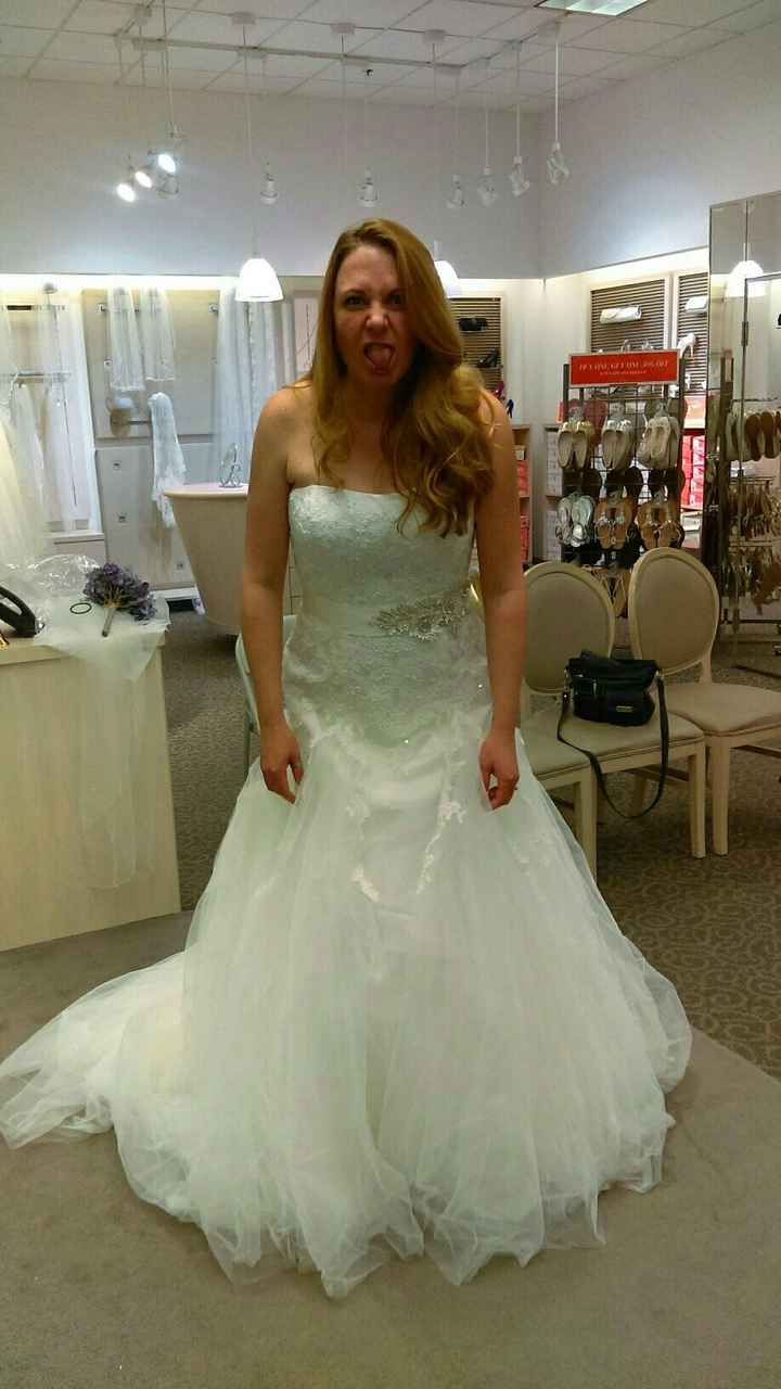 Ok ladies... Drop a pic of your BEAUTIFUL DRESSES