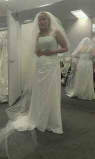 Show us your wedding dress!!!!!!