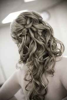 Show me your wedding hair inspiration.