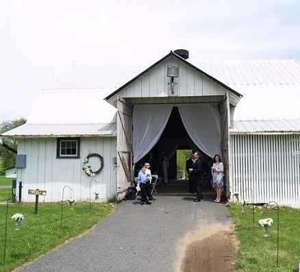 NEWBIE to WeddingWire! & booked my venue today! excited! *PICS*