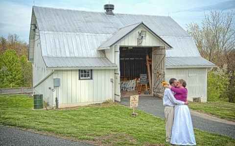 NEWBIE to WeddingWire! & booked my venue today! excited! *PICS*