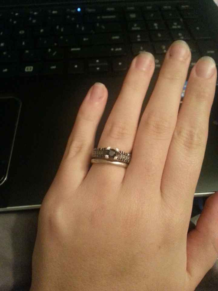 What color should my wedding band be and should i get diamonds?