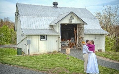 NEWBIE to WeddingWire! & booked my venue today! excited! *PICS*