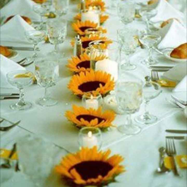 Flowerless/very minimal flower centerpieces