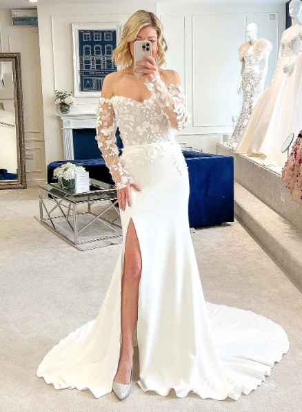 Has anyone had their dress made for them (custom or even based on a picture)? Is this a simple dress