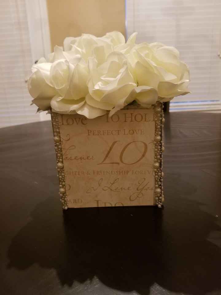 Who here is DIYing their centerpieces? - 3