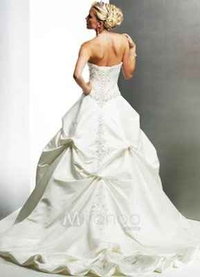 It's time for some dress porn....