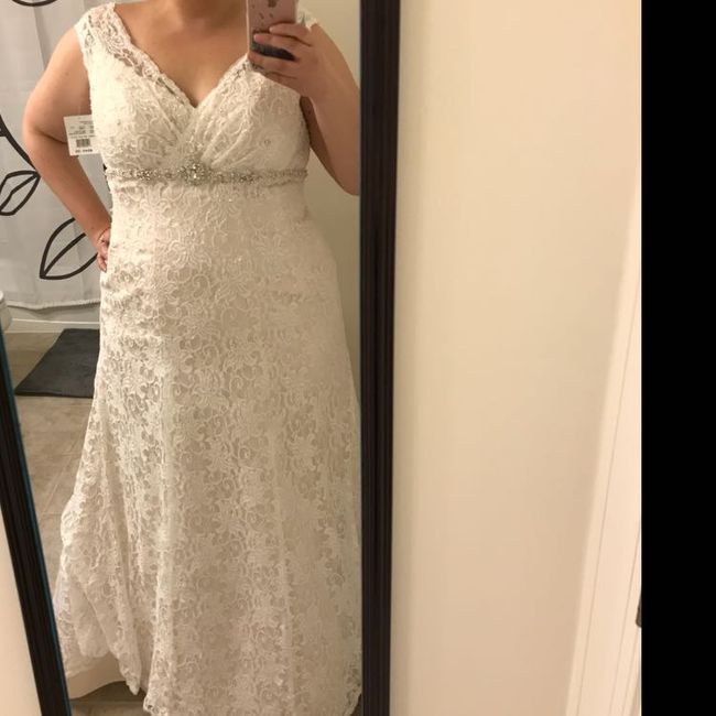 Who else loves lace?  Show off your lace dresses and/or veils! 5