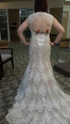 Who designed your dress?
