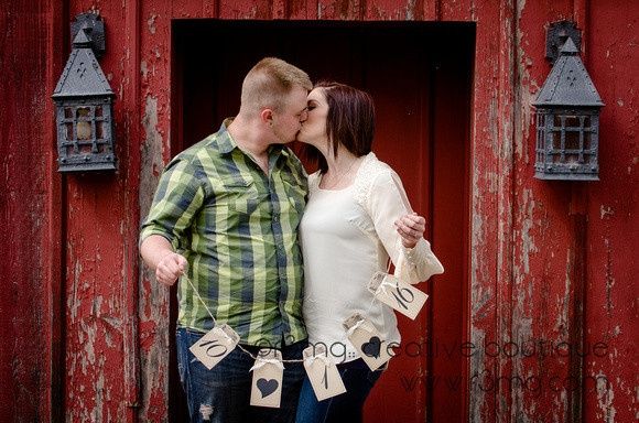 STD's Spinoff: e-photos with date banner