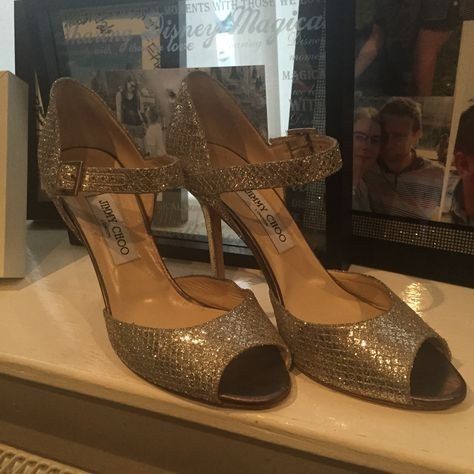 Show me your ... shoes!