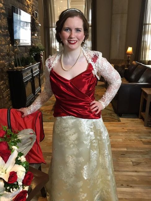 Let's show off our wedding gowns!
