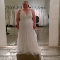 Pronovias Orel vs. Pronovias Landra