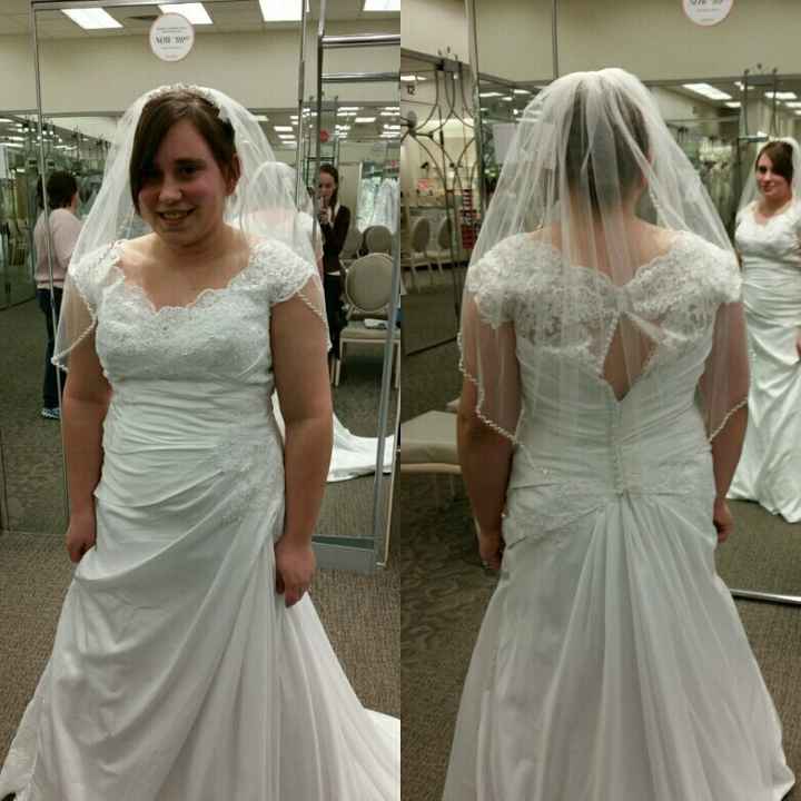 I looove dress threads! Are you rocking white?