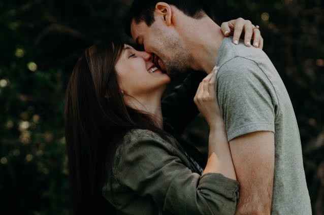 Share your engagement photos . I'm super happy with mine