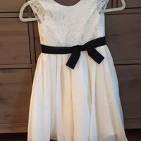 Where did you get your Flower Girl's dress(es) from??