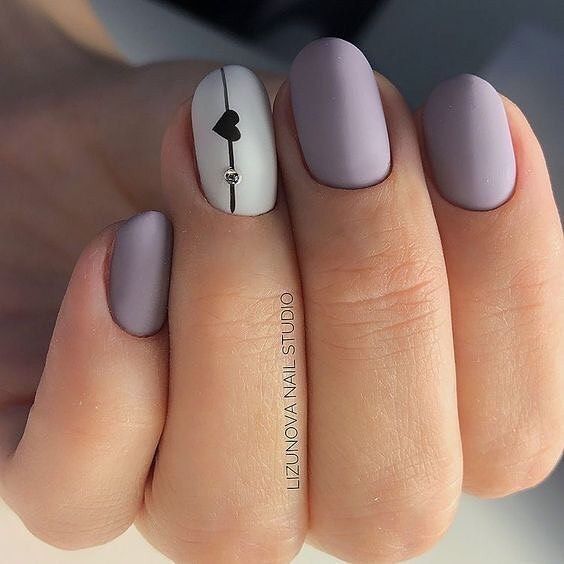 How are you doing your nails? - 1
