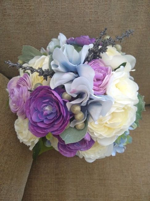 Has anyone else decided on doing their own bouquet? 6