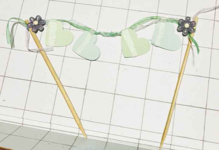 Cake bunting topper