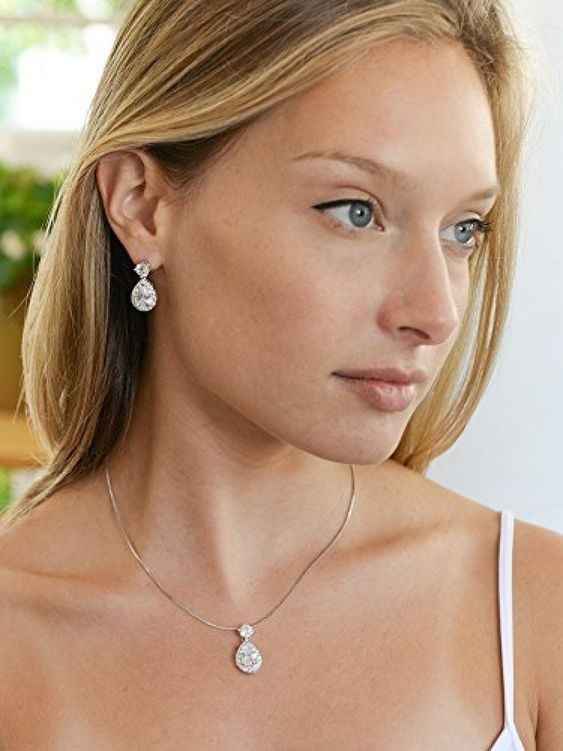 What type of necklace? - 2