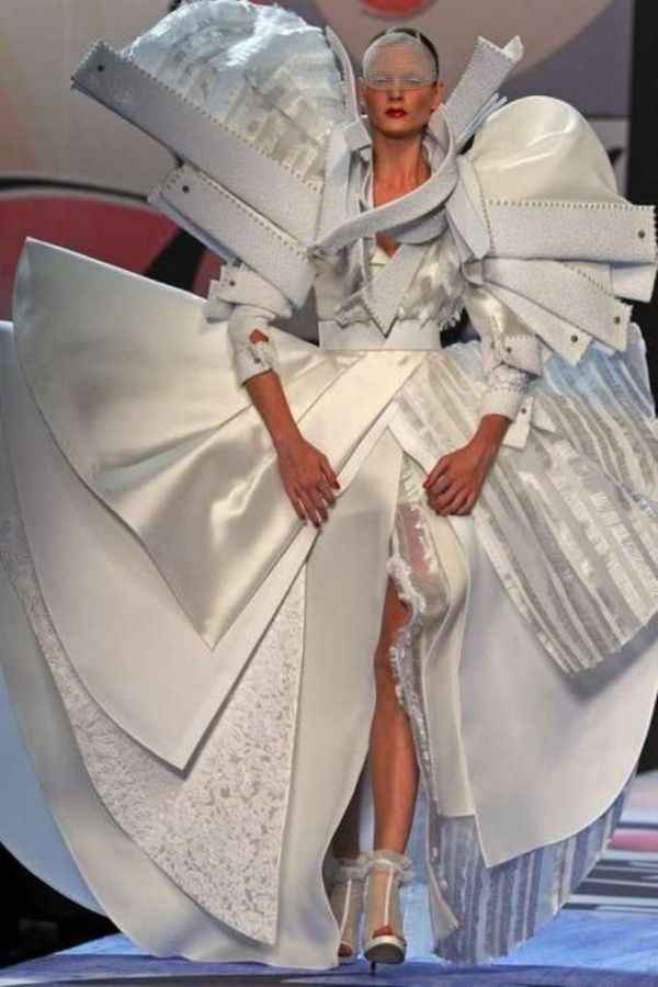 Just for fun! Which runway dress would you choose? - 3