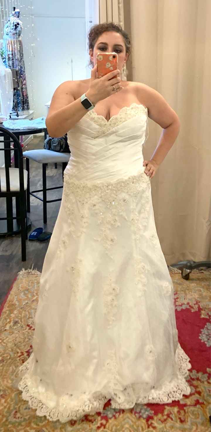Curvy chicks, show me your dress! - 1
