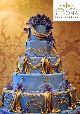 Show us those wedding cakes!!!