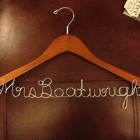 Help with creationsbytilly hangers on Etsy?