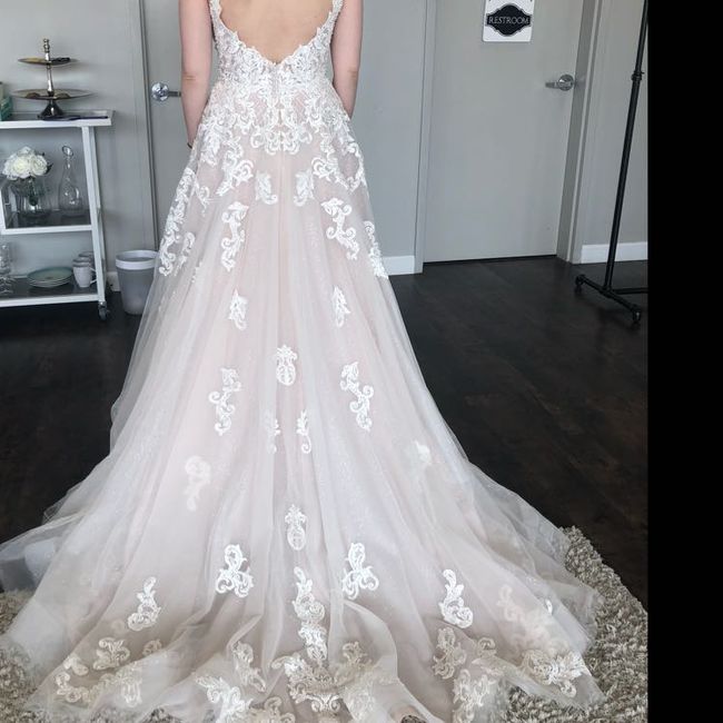 Calling all brides with ivory dresses and blush lining - 2