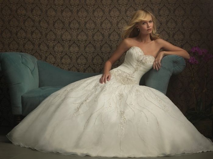 drooling over dresses!