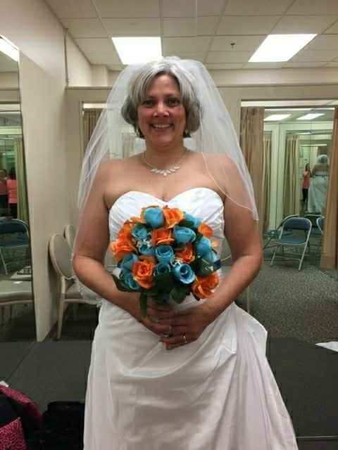 Show us your bouquets/centerpieces! (pics)