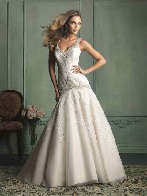Who designed your dress?