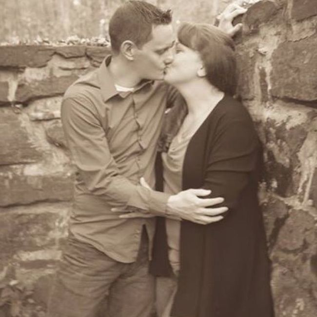 Show me your plus sized engagement pictures!
