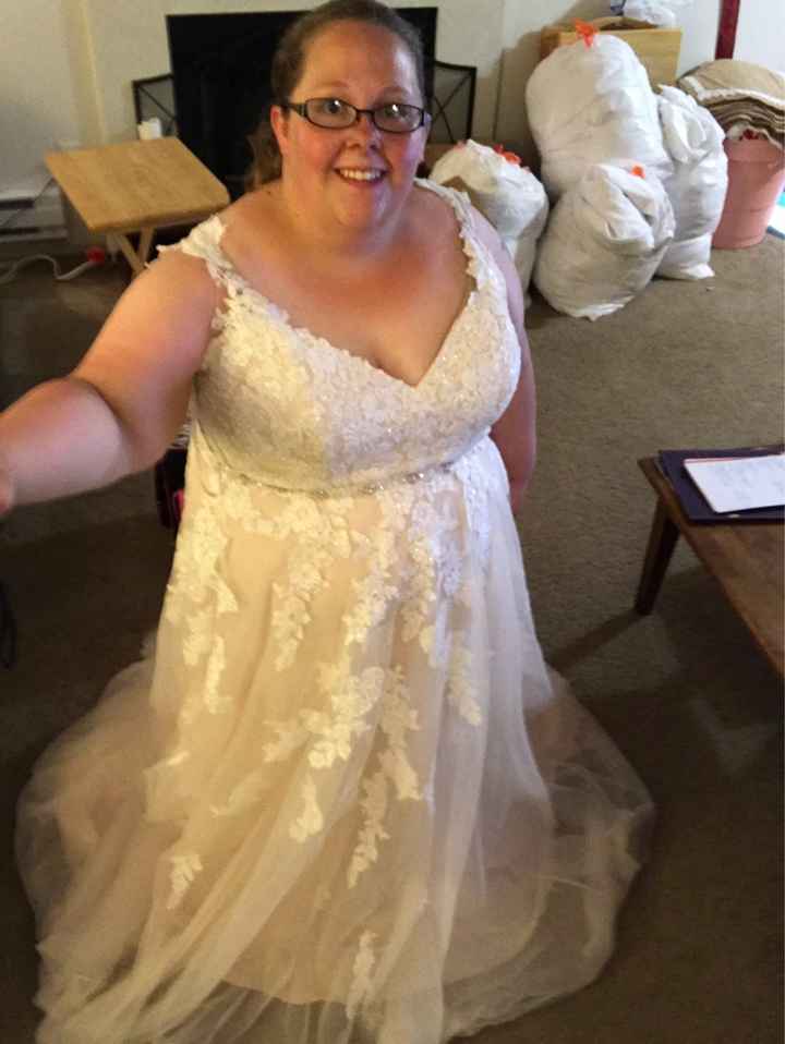 Short Brides! Let’s see your dress 🥰 - 1