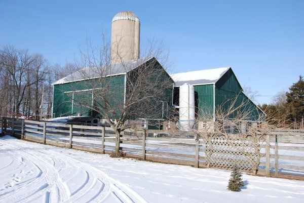 Got this idea from another post...Show us your house!!