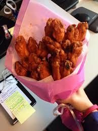 Flowers that go with white camo dress