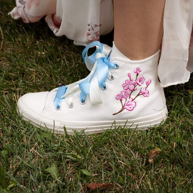 Custom wedding sneakers 4