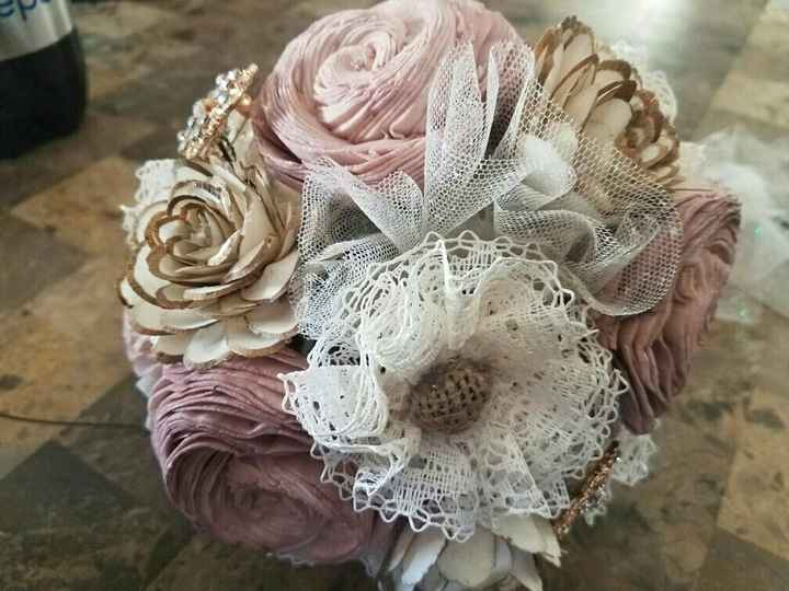 Has anyone used Eco Flowers for their wedding? Post your pics!