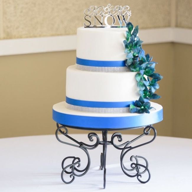 Cake topper