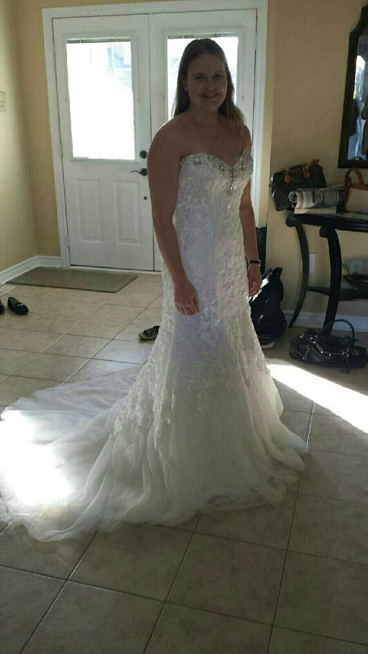 Ok ladies... Drop a pic of your BEAUTIFUL DRESSES