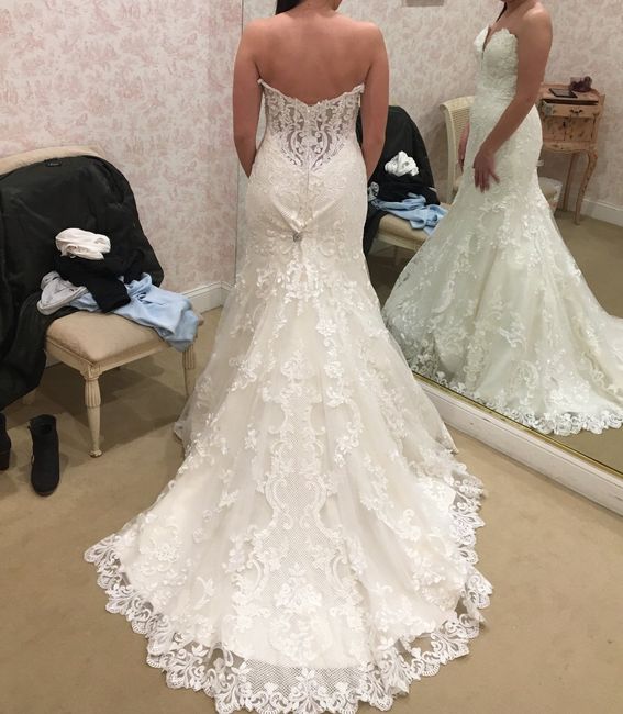 show me your lace trumpet dresses 4