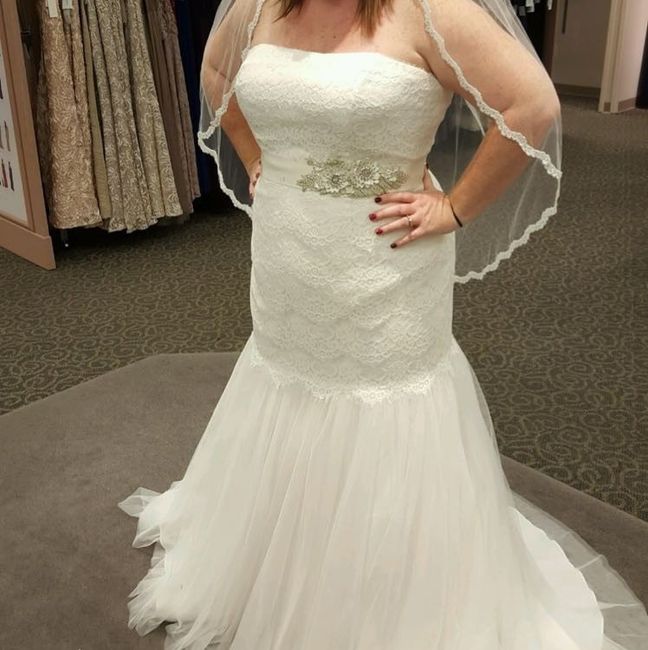 I LOVE my dress!!! Anyone wana share theirs? I'll show you mine!? LOL