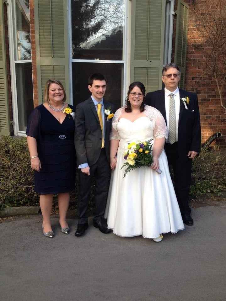 Back and Married! (with pictures!)