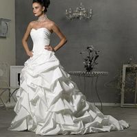 What does your dress look like? Post pics or give style number. I want to know what the trend is!