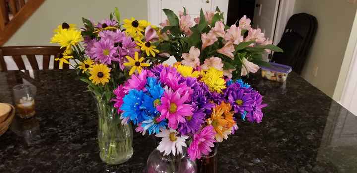 (Shower) So many pretty flowers