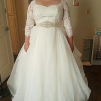 Let's see those plus size wedding gowns!