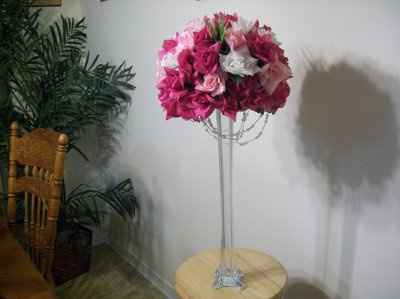 DIY Centerpiece with silk flowers from efavormart.com (pic)
