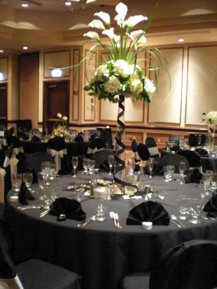 Pity Party Table for 1. Anyone use calla lilies? I need help