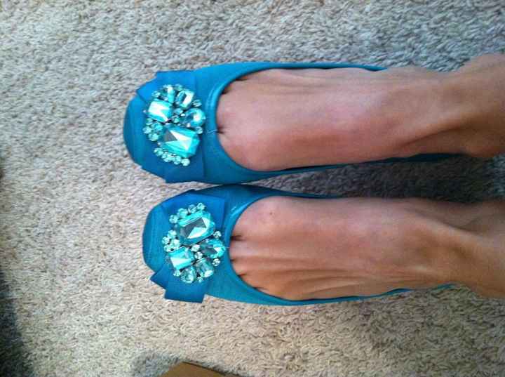 Shoes! Need opinions (with pictures)